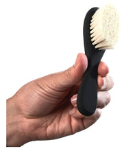 L3VEL3 Brush, Bristle Brush